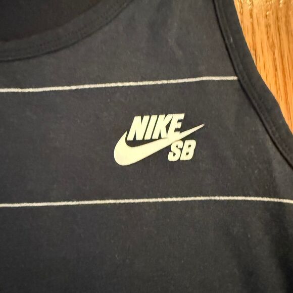 Nike Men's Black and white tank top - Picture 3 of 8